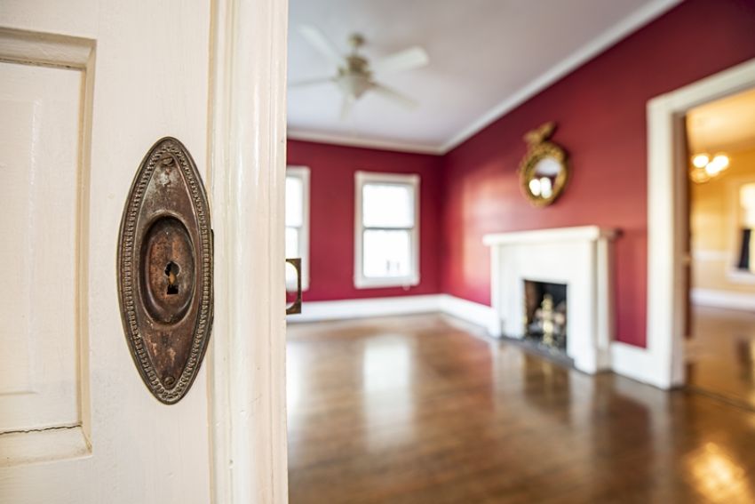 Doorway and living area in Lucretia Hudson House, New Bern, NC