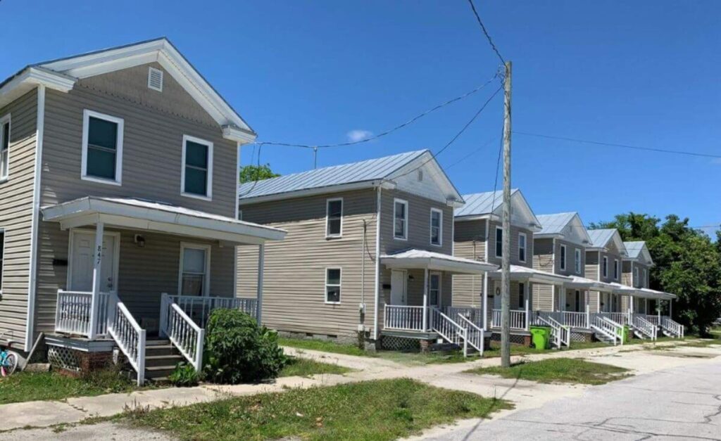 6 identical two-story homes